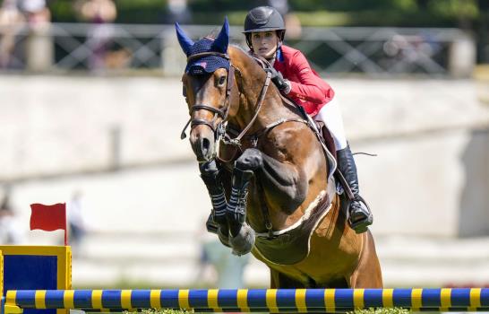 Hija de Springsteen se clasifica a la equitación en Tokio