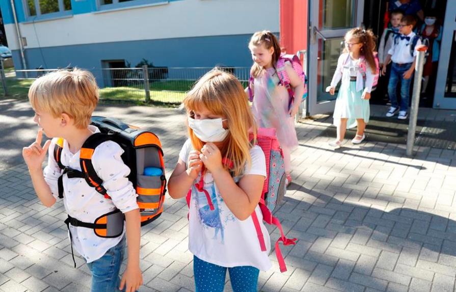 Alemania inicia regreso gradual a la escuela con debate en torno a mascarilla