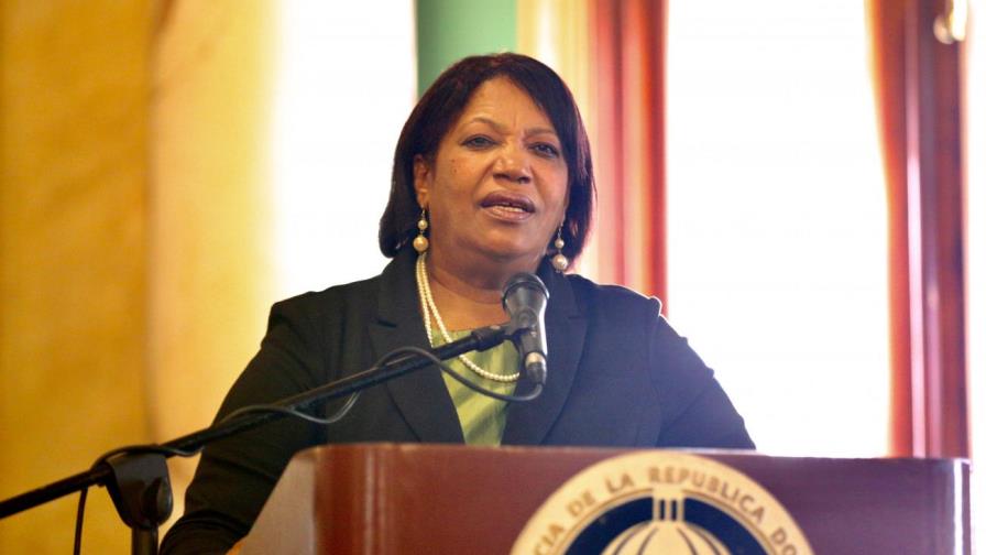 “El funcionario que no quiera que los periodistas critiquen, que se porte bien”