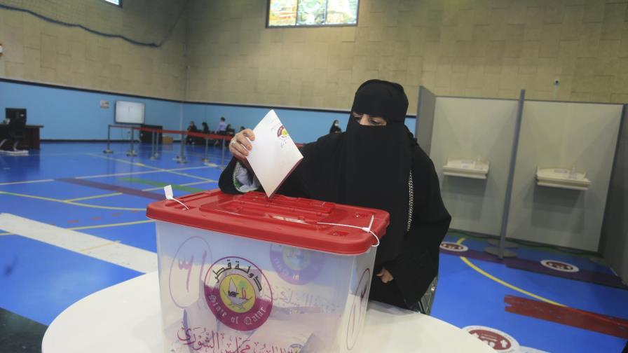Qatar celebra su 1ra elección del Consejo Legislativo Qatar celebra su 1ra elección del Consejo Legislativo
