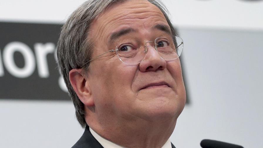 Alemania: candidato de centroderecha se disculpa por plagio