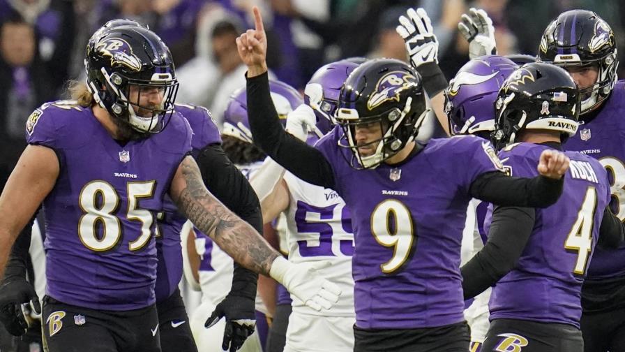 Tucker y Ravens vencen 34-31 a Vikings en tiempo extra