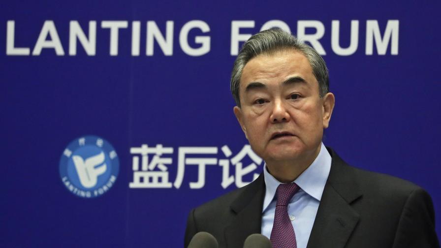 China pide a EEUU retirar restricciones y frenar injerencia