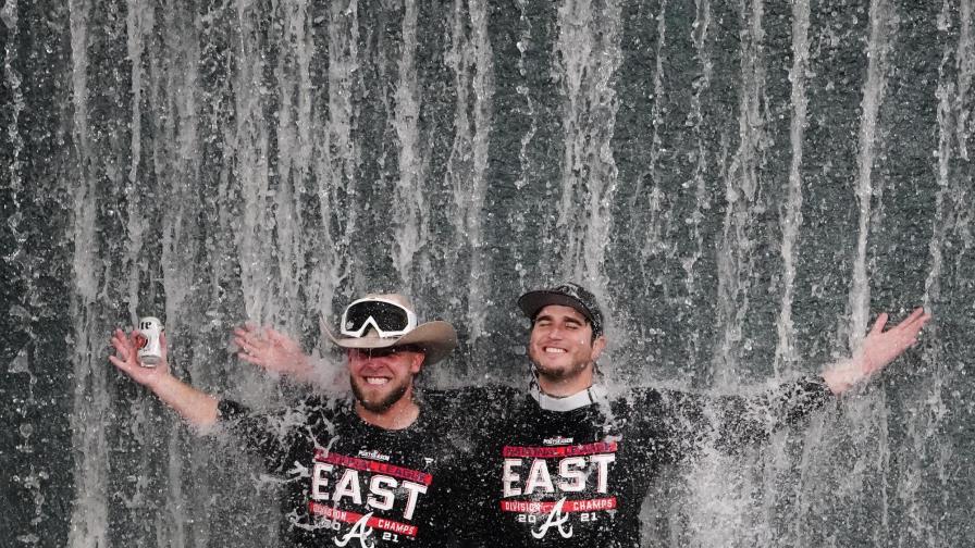 Bravos derrotan a Filis y obtienen título divisional