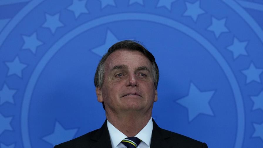 Facebook borra video de Bolsonaro de que la vacuna contra COVID-19 causa sida Facebook borra video de Bolsonaro de que la vacuna contra COVID-19 causa sida