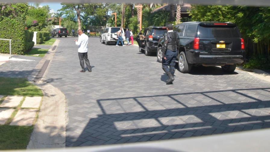 El presidente Medina se reúne con miembros del PLD en el Cibao