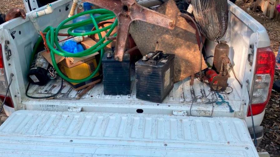 Desmantelan fábrica clandestina de bebidas alcohólicas en San Pedro de Macorís Desmantelan fábrica clandestina de bebidas alcohólicas en San Pedro de Macorís