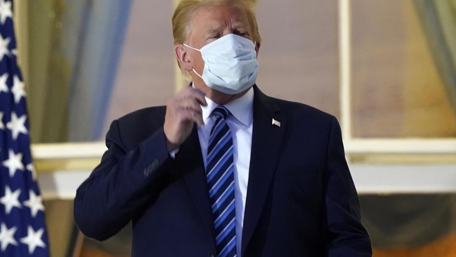 Trump dice que fármacos experimentales quizá lo salvaron