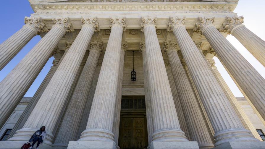 Corte Suprema de EEUU rechaza caso Trump-Twitter