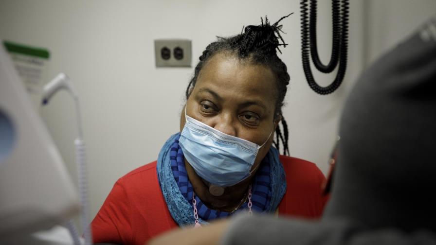 Médicos realizan trasplante de tráquea, el primero en EEUU Médicos realizan trasplante de tráquea, el primero en EEUU