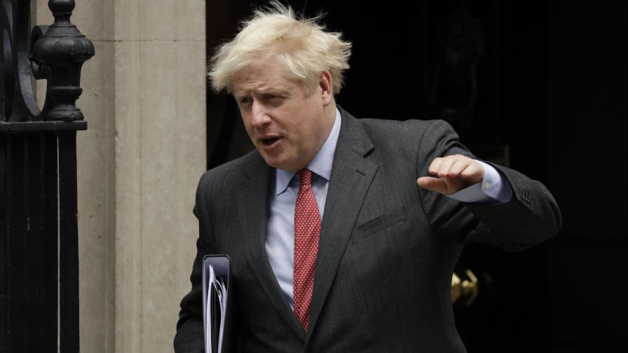 Premier británico pide espíritu de unidad contra COVID-19