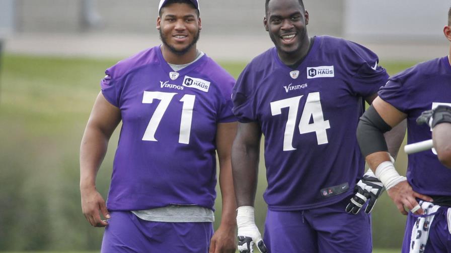 Novato Darrisaw se recupera lentamente con los Vikings