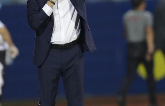 Mina anota en su arco; Perú vence a Colombia y revive