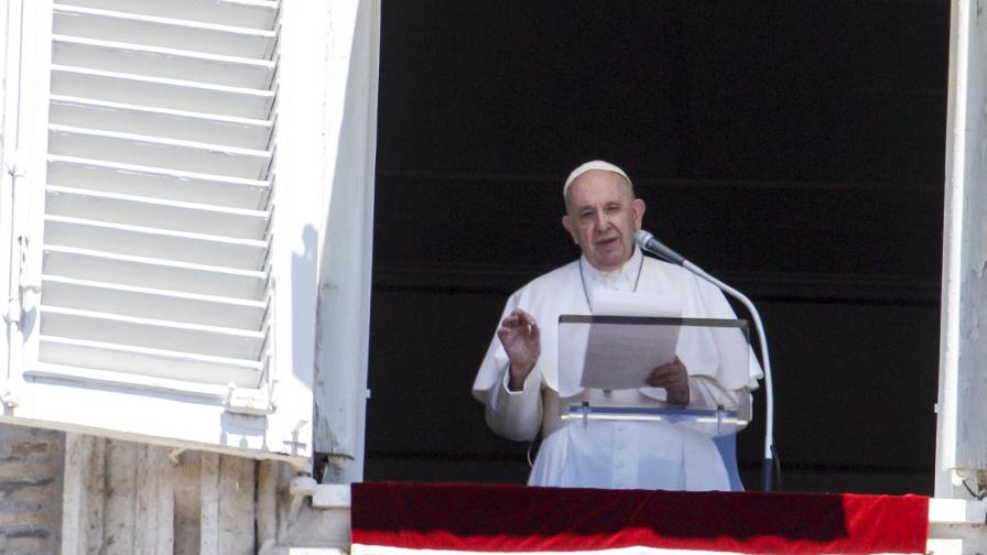 El papa se solidariza con víctimas del coronavirus