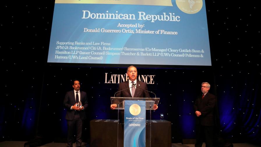 Premian la estrategia RD en mercado de capitales