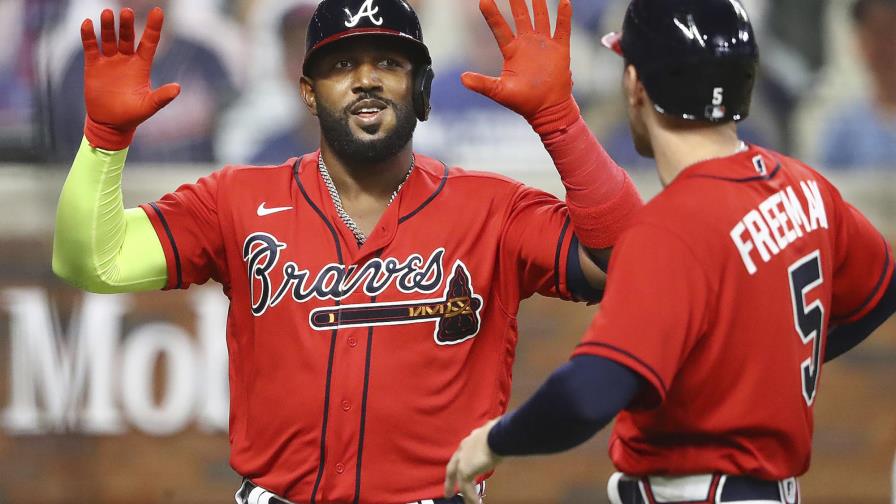Ozuna brilla con 2 jonrones y Bravos apabullan a Filis Ozuna brilla con 2 jonrones y Bravos apabullan a Filis