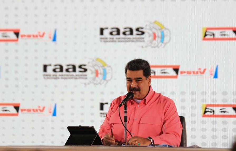 EE.UU. y Guaidó apoyan continuar sanciones individuales para presionar a Maduro