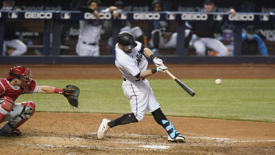 Con sencillo de Berti, Marlins se imponen a Filis