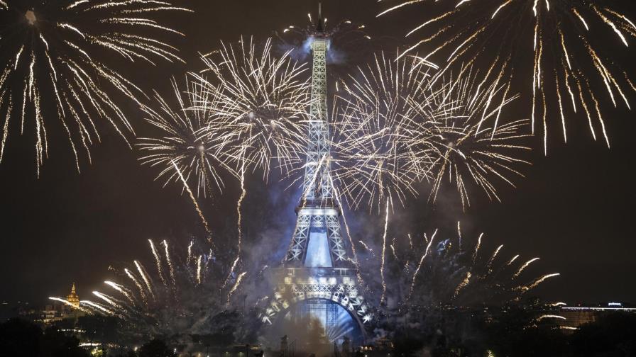 Reabre la Torre Eiffel por primera vez en nueve meses