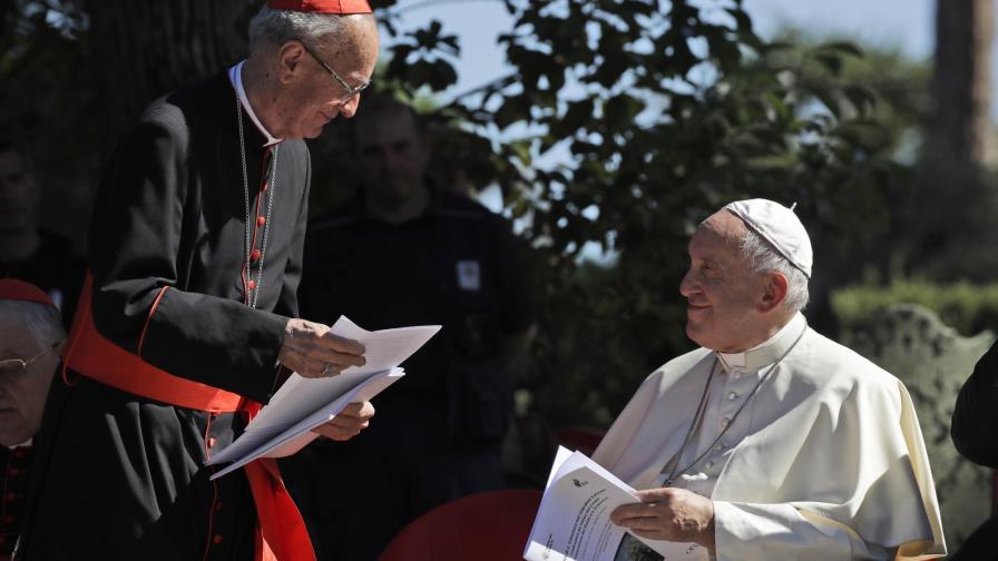 Papa nombra 13 cardenales, forjando futuro a su semejanza