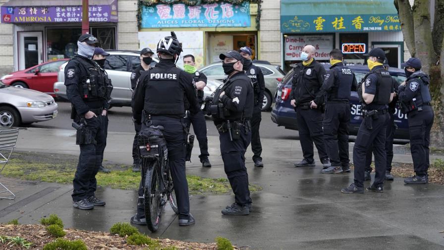 Muchos policías en EEUU se resisten a vacunarse contra COVID Muchos policías en EEUU se resisten a vacunarse contra COVID
