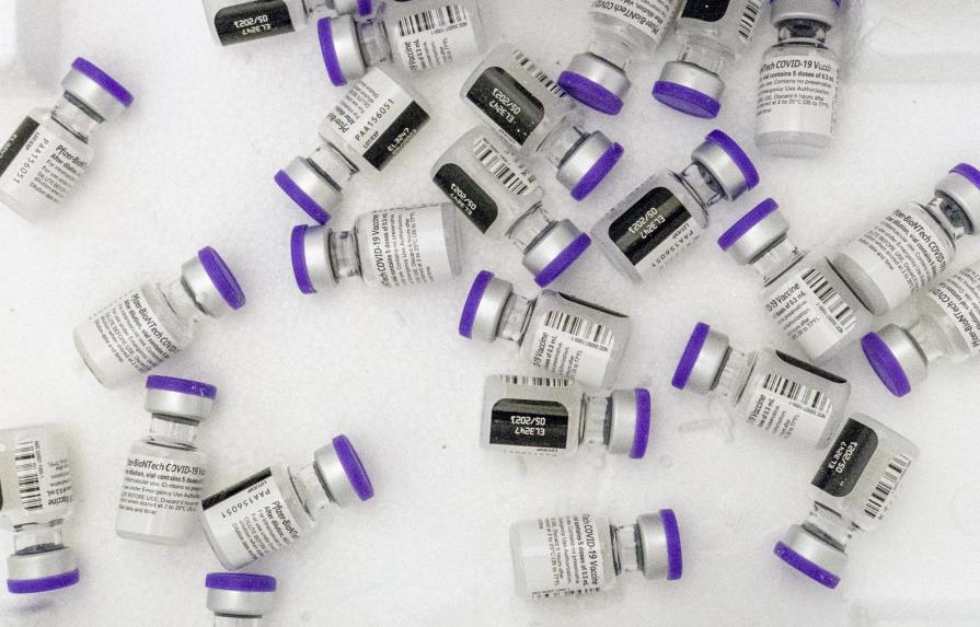 Pfizer pide a FDA ampliar uso de refuerzo de vacuna COVID