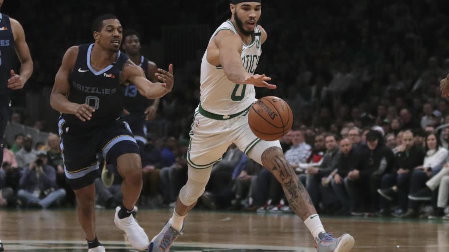Con 23 puntos de Tatum, Celtics superan a Grizzlies