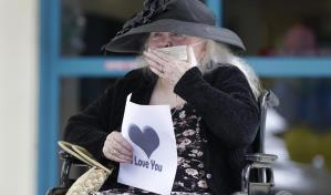 Florida levantará prohibición de visitar asilos de ancianos