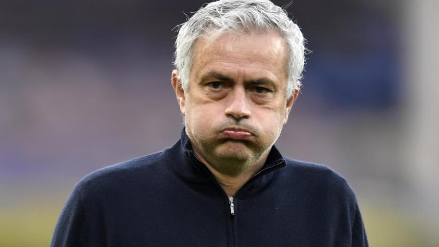Tottenham despide a Mourinho tras apenas 17 meses al mando