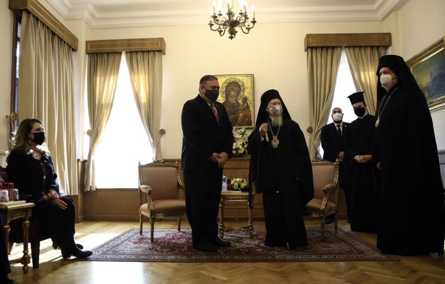 Pompeo se reúne con el líder cristiano ortodoxo en Estambul