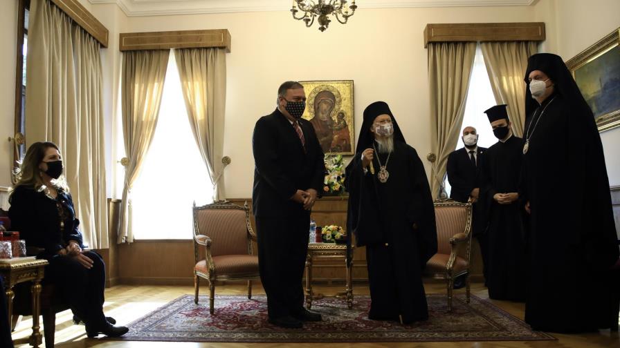 Pompeo se reúne con el líder cristiano ortodoxo en Estambul