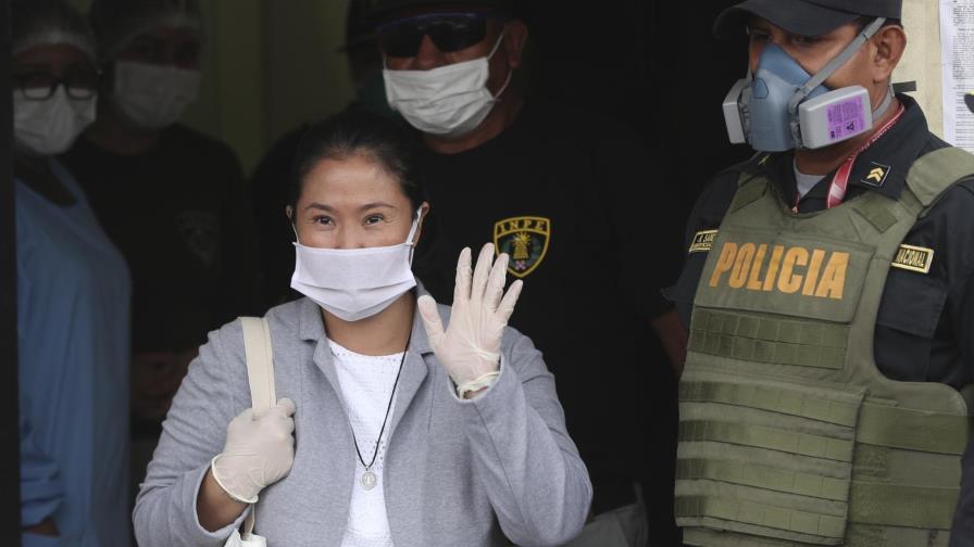 Lideresa opositora Keiko Fujimori sale de la cárcel en Perú