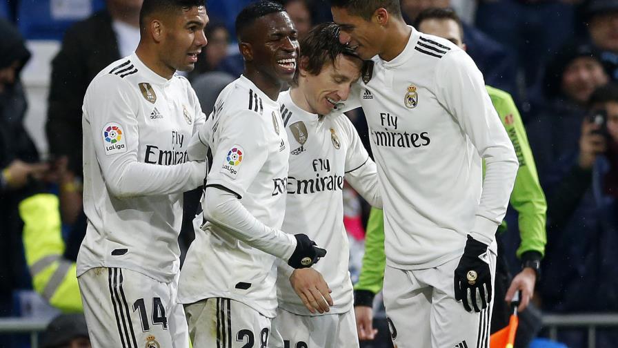 Real Madrid vence 2-0 a Sevilla y es tercero