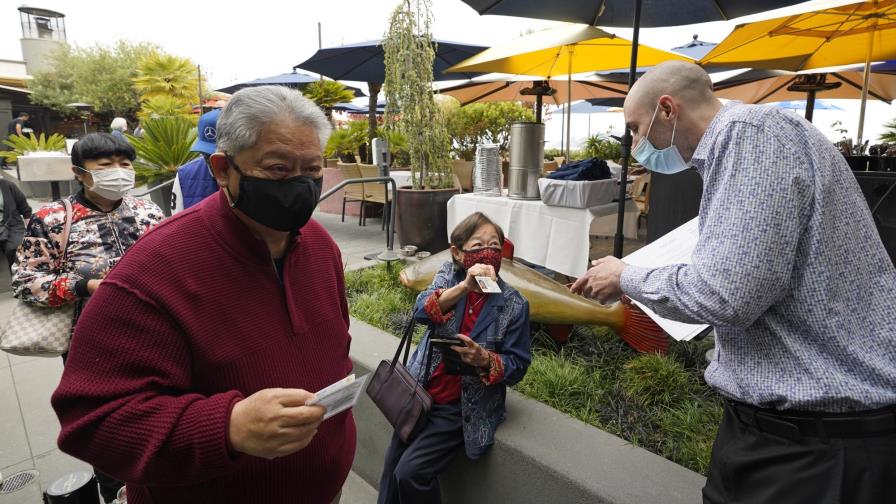 San Francisco relaja uso de mascarillas en interiores San Francisco relaja uso de mascarillas en interiores