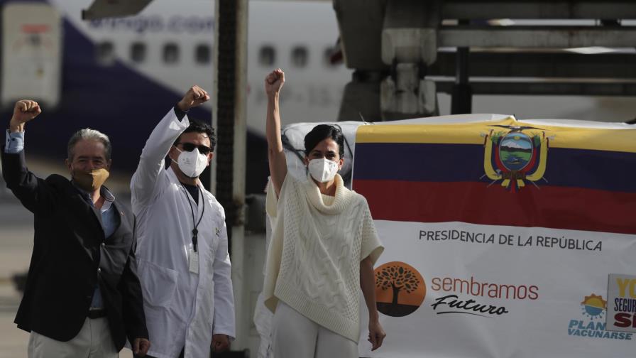 Inicia proceso de vacunación para COVID-19 en Ecuador