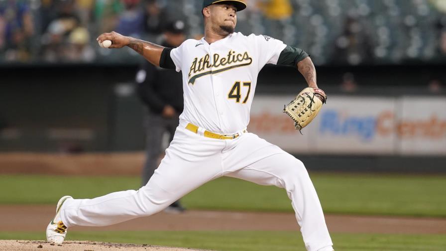 Montas llega a 200 ponches, Atléticos aplastan a Astros 14-2