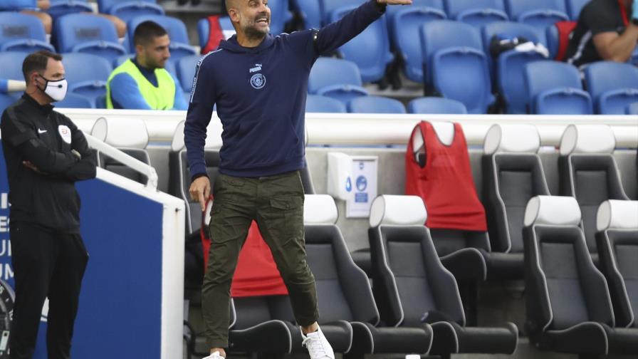 Guardiola arremete contra rivales por campaña de rumores