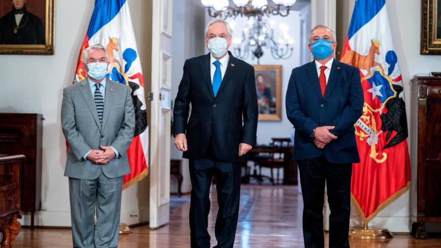 Los ministros y funcionarios de Salud que se lleva el COVID-19