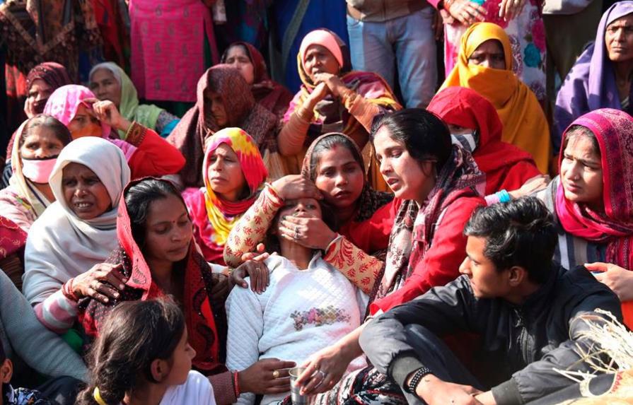 Protestas por el derrumbe que mató a 24 personas en un funeral en la India