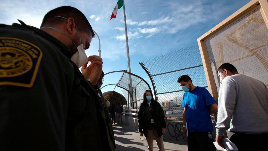 Llegan a Ciudad Juárez primeros migrantes del nuevo “Quédate en México” Llegan a Ciudad Juárez primeros migrantes del nuevo “Quédate en México”