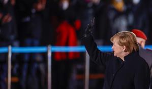 Merkel hace un último llamado a la vacunación en Alemania