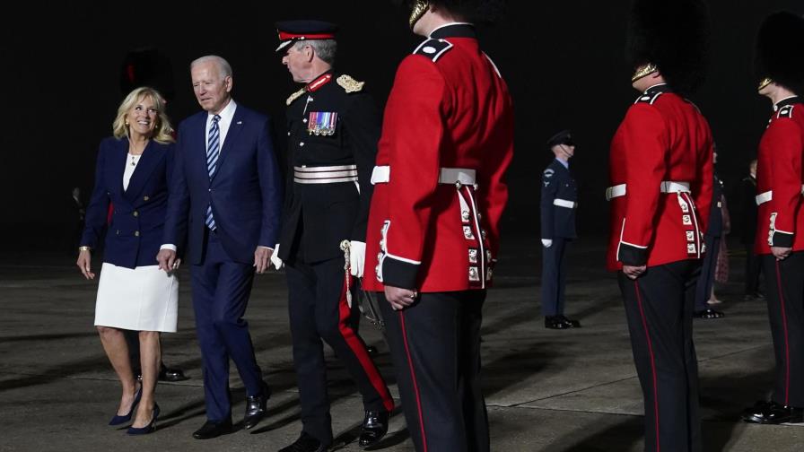 Biden exhorta al G7 a donar vacunas contra el COVID-19