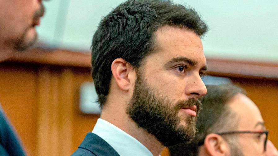 Lyle seguirá detenido en Miami pues no obtuvo permiso para viajar a México