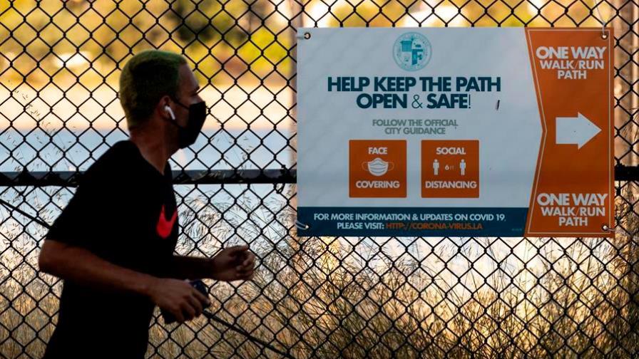 EE.UU. supera los 116.000 muertos y 2,11 millones de contagios de COVID-19