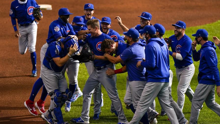 Mills lanza juego sin hits para Cachorros en Milwaukee