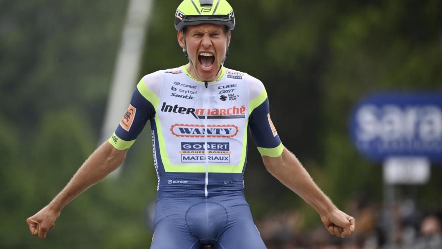 Giro: Van der Hoorn gana la 3ra etapa; Ganna sigue líder