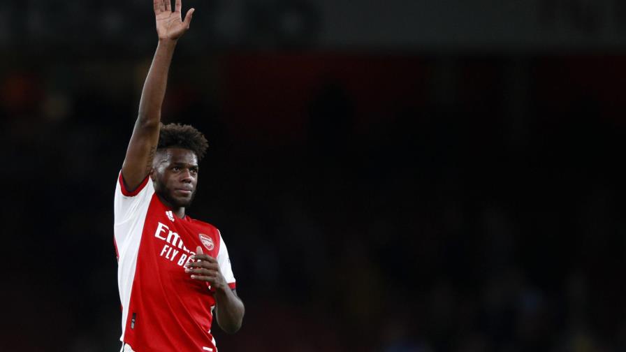 Arsenal brinda su mejor actuación y vence al Aston Villa Arsenal brinda su mejor actuación y vence al Aston Villa