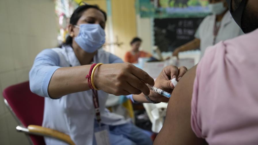 India critica reglas británicas para el COVID-19