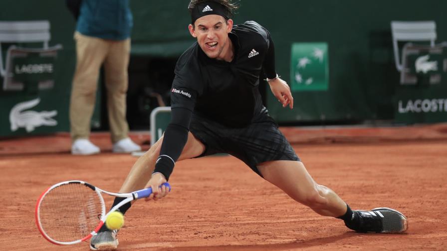 Thiem llega a 4ta ronda en Francia; polaca Swiatek avanza