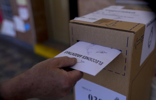 Triunfo opositor en elecciones legislativas de Argentina Triunfo opositor en elecciones legislativas de Argentina